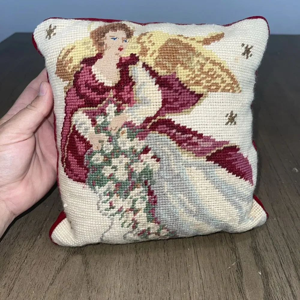 100 % wool Vintage Christmas Angel Cross-Stitch Throw Pillow 9X9
